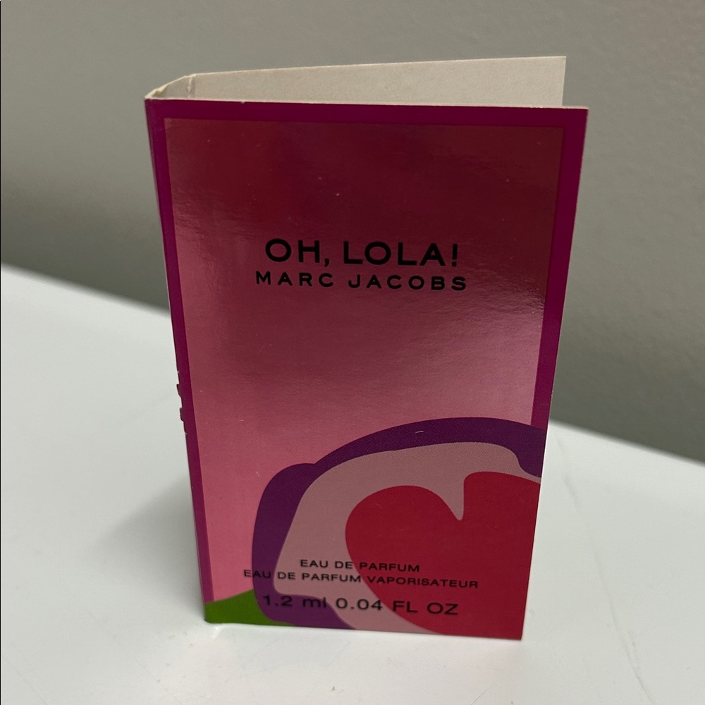 Marc Jacobs Oh, Lola! Eau de Parfum sample